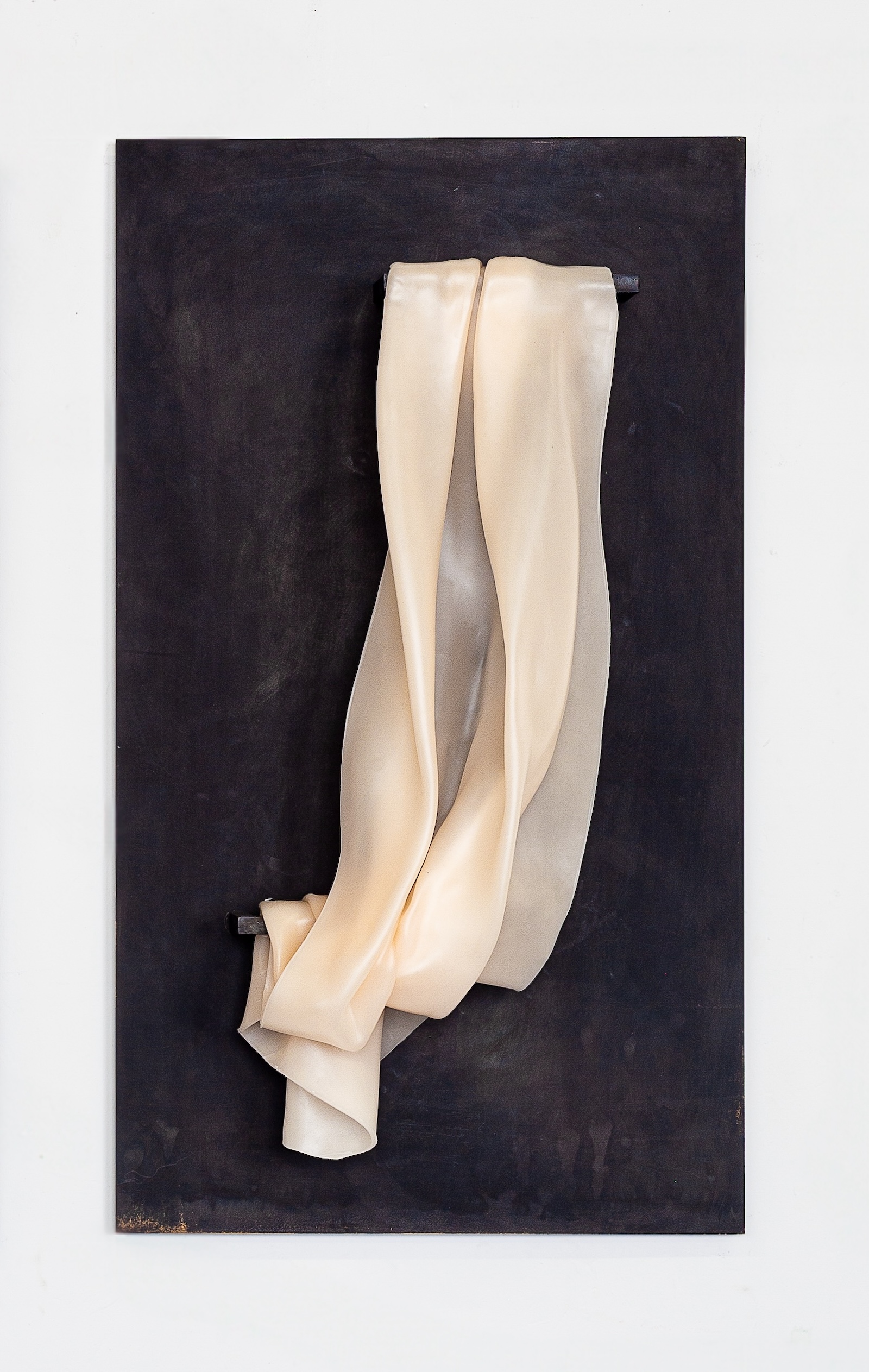 Drap� pench�, 2024